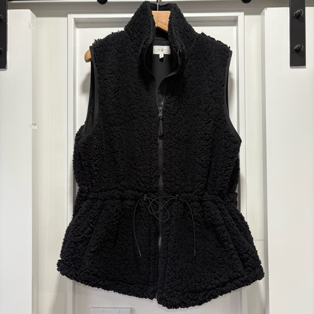 LOFT Lou & Grey Black Sherpa Faux Fur Zip Up Vest Size Small